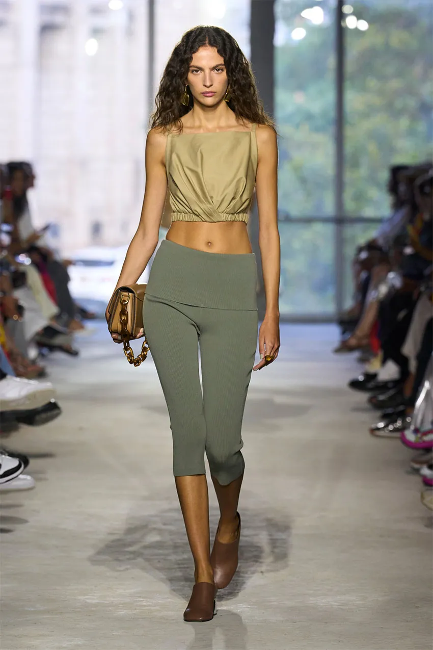 How to style capri pants